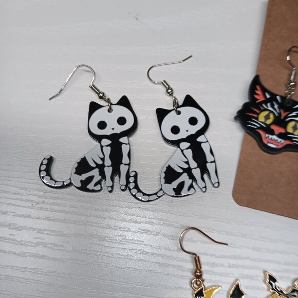 Halloween Earring Lot of 3 Gothic Black Cat Skeleton Moon Bats Festive NEW - Picture 4 of 6